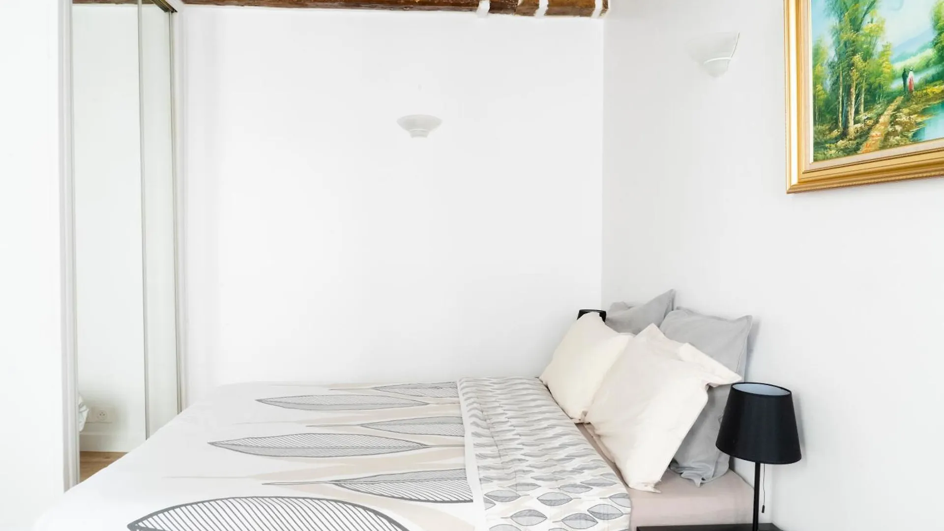 Le 64 Rue Chapon Apartment Paris 0*,